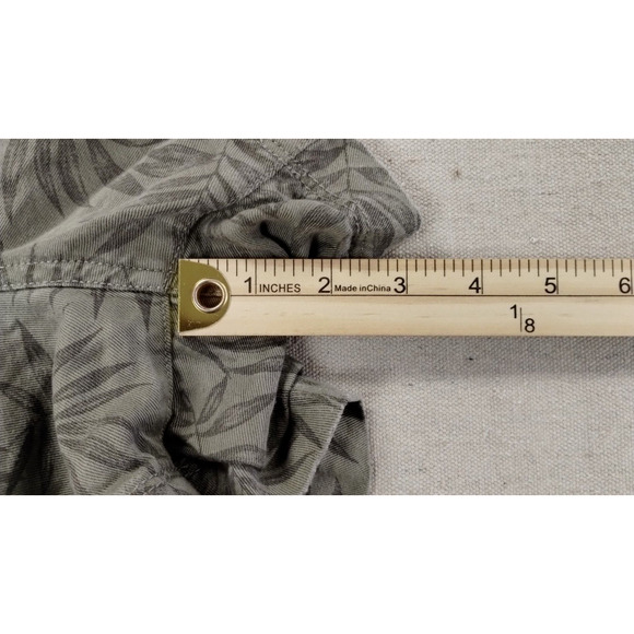 GAP Shorts Womens XXL Green Light Dark Leaf 45 Inch Waist - Picture 6 of 10